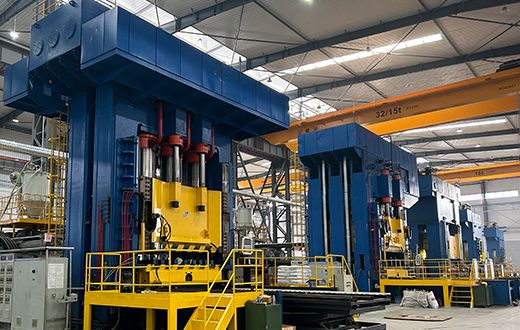 Máquina de prensagem de moldes